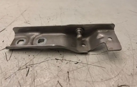 BMW X1 F48 F49 Fender mounting bracket 7435945