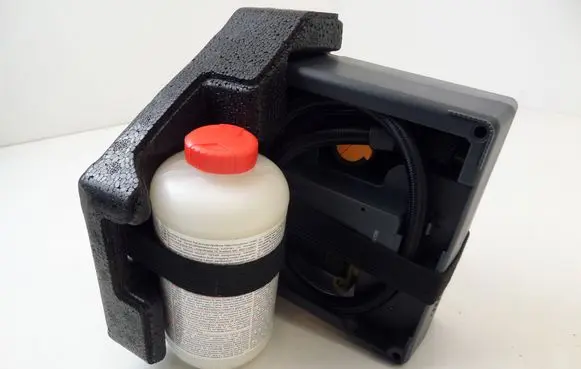 Nissan Leaf II (ZE1) Tire air pump compressor 