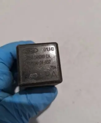 Ford Escort Other relay 83BG14N089CA V23134J4X37