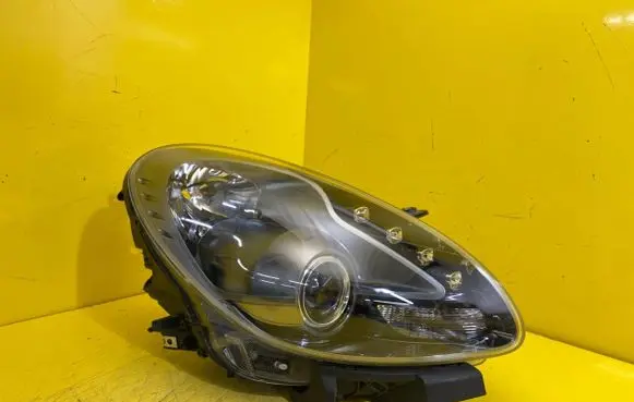 Alfa Romeo Giulia Headlight/headlamp 05e5-t2