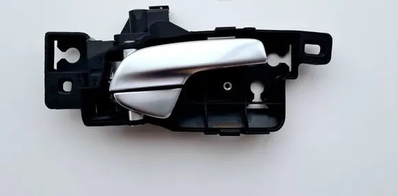 Rear door interior handle