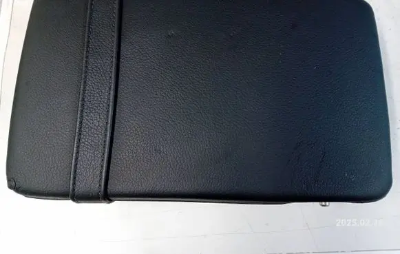 Mercedes-Benz GLS X166 Rear seat armrest 
