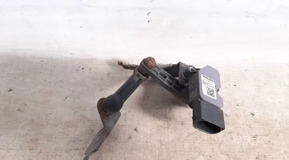 Volvo XC90 Rear air suspension level height sensor 31360331