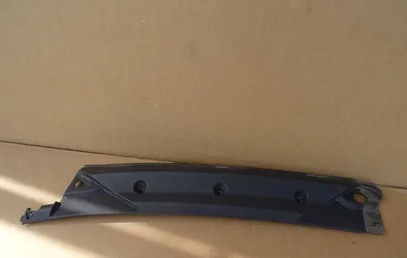 Iveco Daily 6th gen Wiper trim 5801918264
