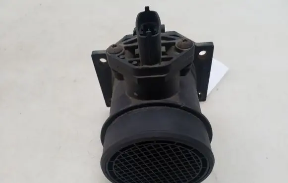 Nissan Terrano Mass air flow meter 226807F405