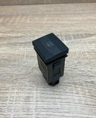 Volkswagen Golf III Windscreen/window heater switch 1H5959621 1H6959621