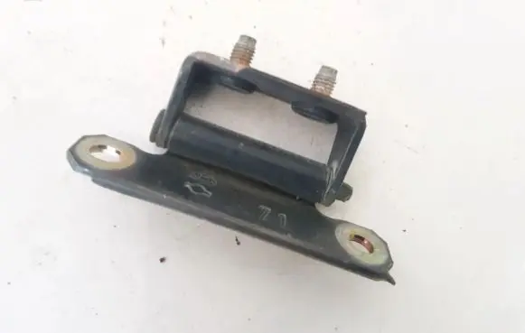 Nissan Primera Tailgate/trunk/boot hinge