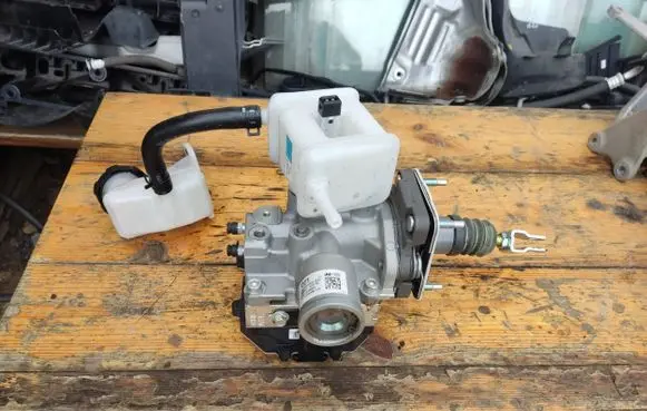 Master brake cylinder