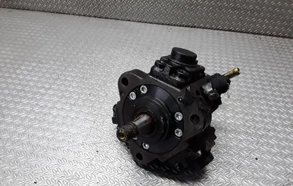 Opel Zafira B Fuel injection high pressure pump 0445010156