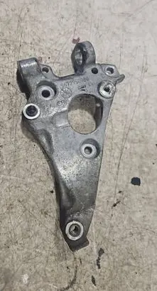 Peugeot Partner Engine mounting bracket 9672950980