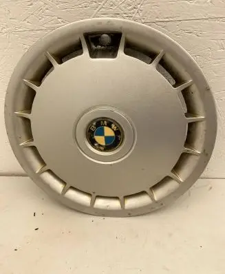 BMW 5 E34 R15 wheel hub/cap/trim 36131129843