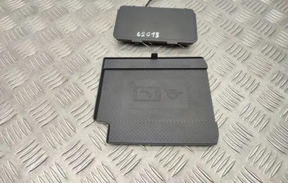 Volkswagen Taigo Wireless charging module 5NA980611A