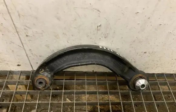 Ford Mustang VI Rear upper control arm/wishbone 5K742