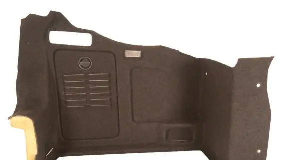 Trunk/boot side trim panel