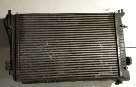 Volkswagen PASSAT B6 Intercooler radiator 3C0145803E