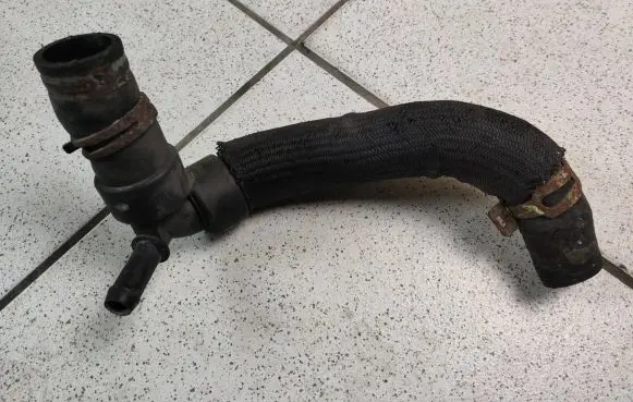 Ford Fusion II Engine coolant pipe/hose