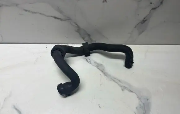 Mercedes-Benz C W204 Engine coolant pipe/hose A2048302196