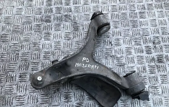 Maserati Quattroporte Front lower control arm/wishbone 3206581