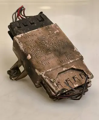 Audi 80 90 B3 Other relay 857919471 LKG12V 5KG00503400