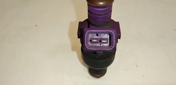 Volvo S40, V40 Fuel injector 9125118
