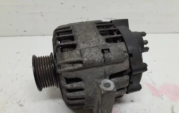 Opel Insignia A Generator/alternator 13586366