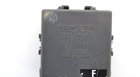 Lexus RX 330 - 350 - 400H Light module LCM 8996048090