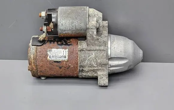 Peugeot 4007 Starter motor M000T21571 1810A0