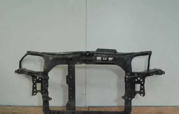 Seat Ibiza III (6L) Radiator support slam panel 6L0805588