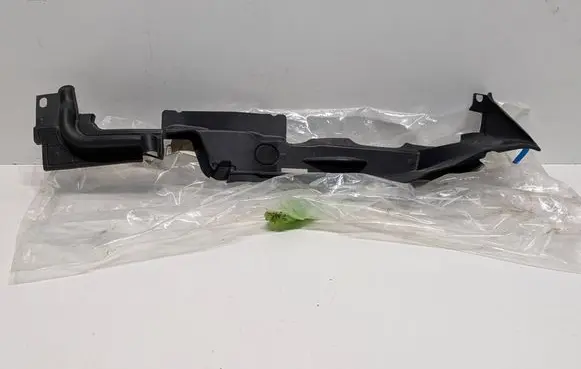 Audi A5 Fender end trim 8W6821170E H01926J12 2490001041435787
