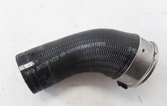 Volvo XC60 Intercooler hose/pipe 31657738