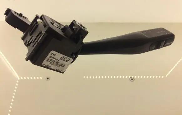 Volkswagen Golf V Indicator stalk 1K0953513A