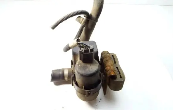 Volvo XC90 Secondary air pump 0261222011