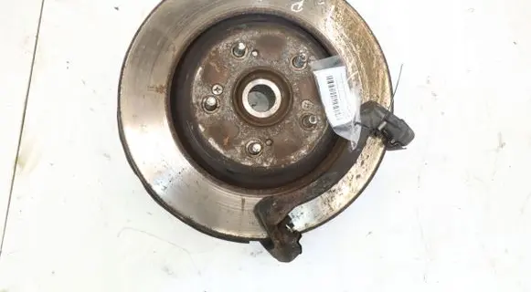 Honda CR-V Front wheel hub spindle knuckle