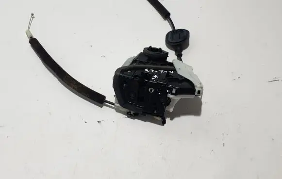 Renault Arkana Rear door lock 825035824R