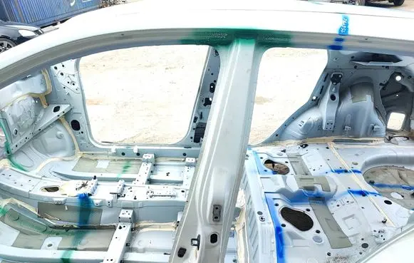 Nissan Qashqai Pillar (middle)
