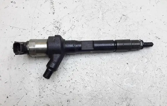 Mazda 6 Fuel injector R2AA13H50