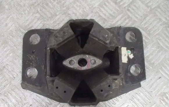 Ford Transit - Tourneo Connect Engine mount bracket DG937M121AD