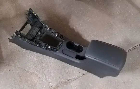 MG ZS Center console 10732666