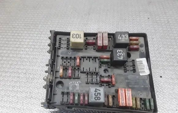 Volkswagen Caddy Fuse module