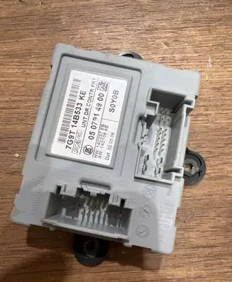 Volvo V70 Door control unit/module 7G9T14B533KE 14C237EB 0507914900