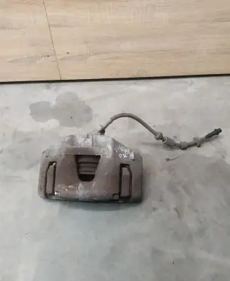 Volvo V40 Front brake caliper