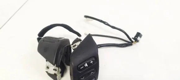 Toyota Corolla Verso AR10 Steering wheel buttons/switches 
