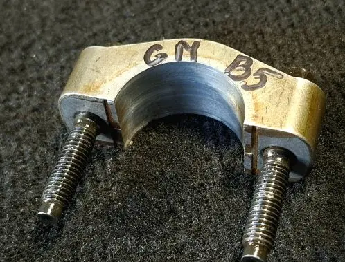 Chevrolet TrailBlazer Camshaft holder 