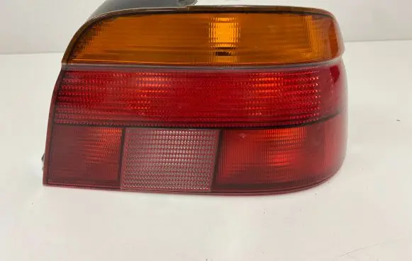 BMW 5 E39 Rear/tail lights 8358032