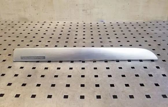 Audi Q7 4L Dashboard glove box trim 4L2853189