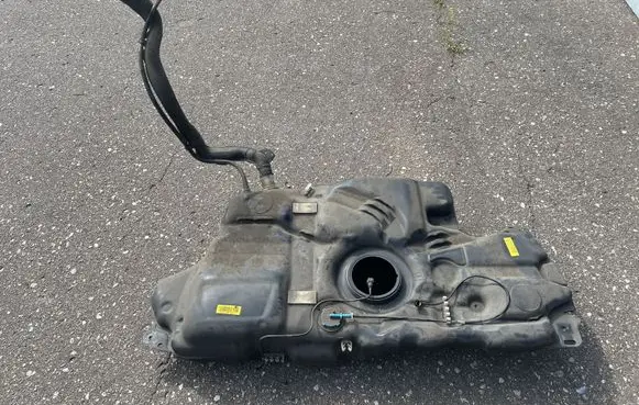 Citroen C4 II Picasso Fuel tank T101025 162540625