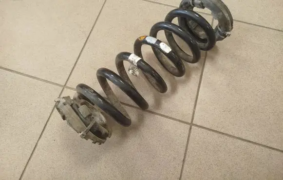 Land Rover Discovery Sport Rear coil spring FK725B749HB