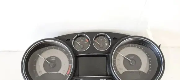 Peugeot RCZ Speedometer (instrument cluster) 9673983680