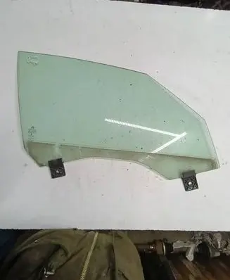 Citroen DS5 Front door window glass four-door 96898faw80