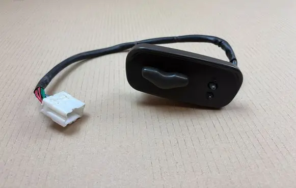 Nissan King Cab, Navara Seat control switch